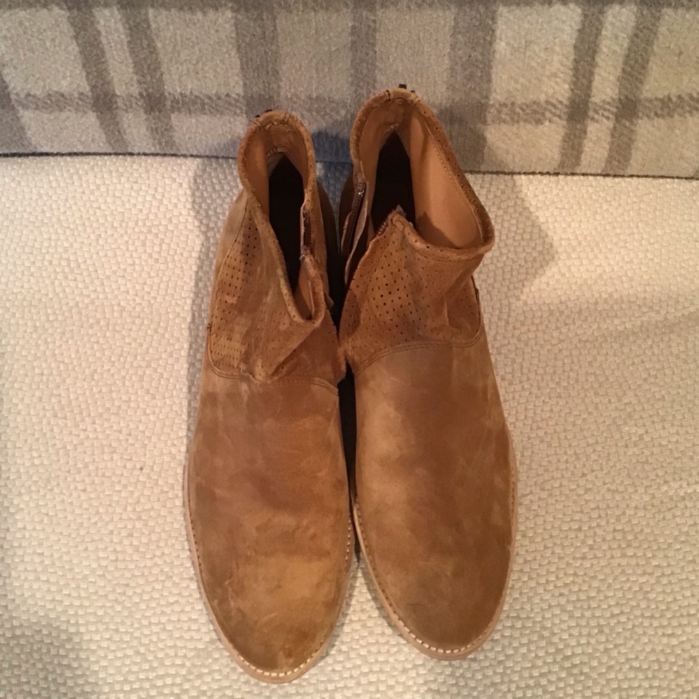 Paul Green suede boots